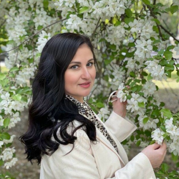 Meet your Posher, Bella - Picture 4 of 6